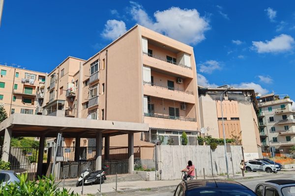 Vendita appartamento in Via Pola